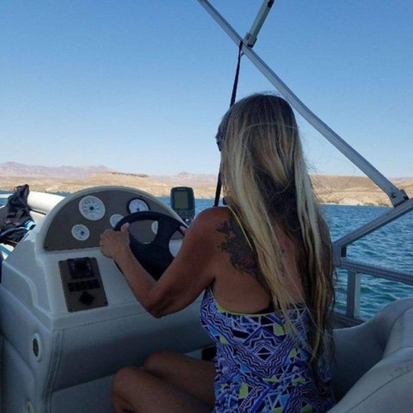 Meet your Posher, Beth - Picture 1 of 1